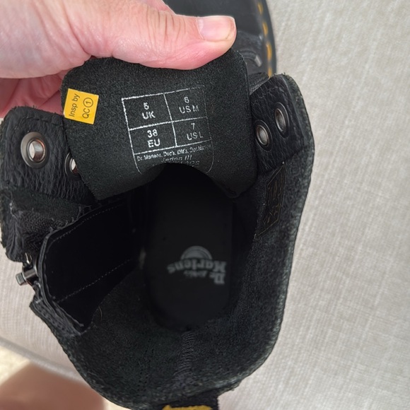 Dr. Martens Jadon lll women 7 Black Leather Boots platform - Picture 7 of 14